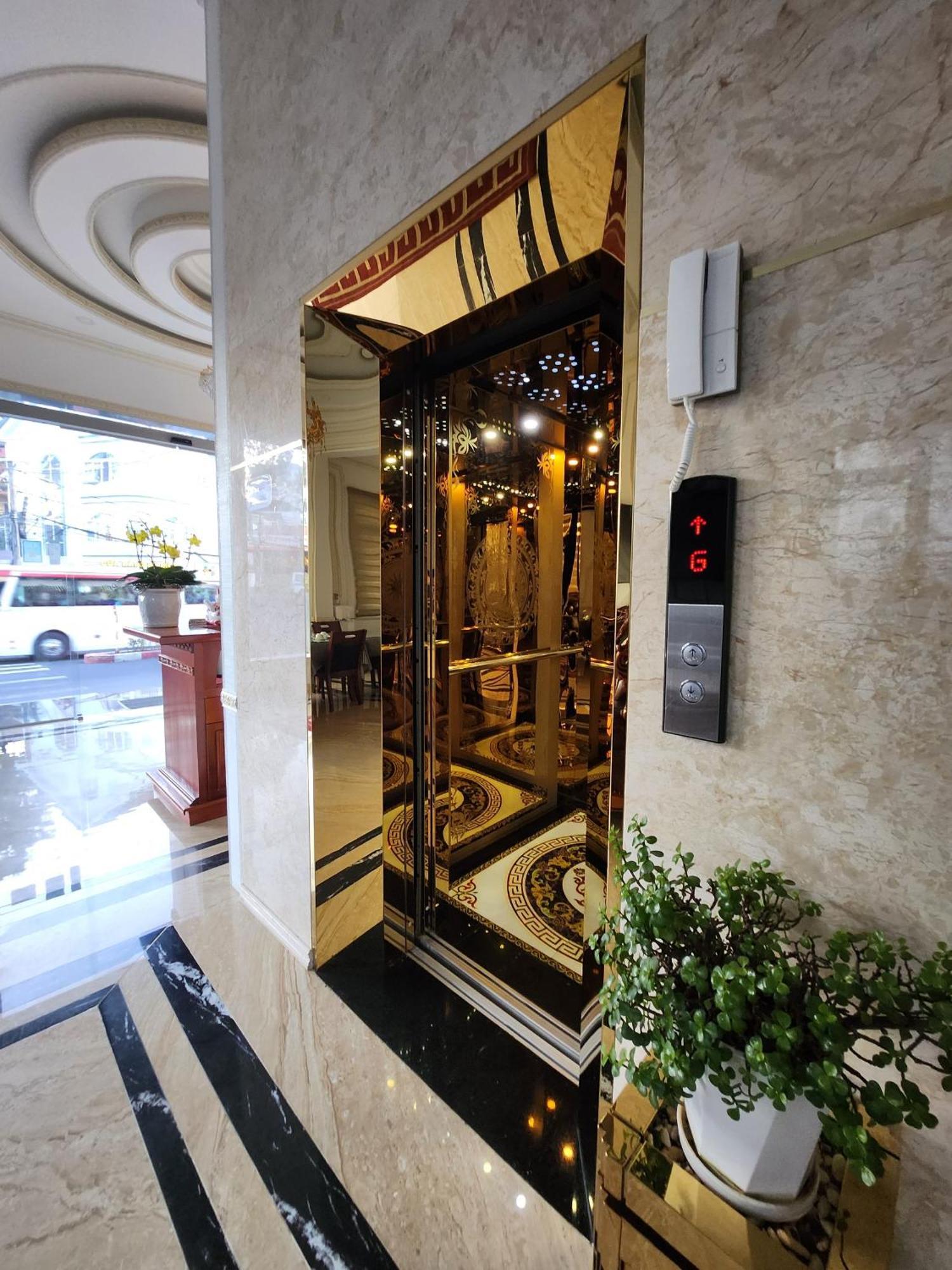 Crown Dalat Hotel 外观 照片